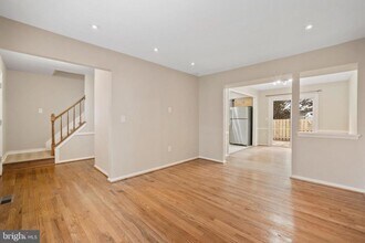 1 Esmond Ct in Germantown, MD - Building Photo - Building Photo