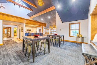 Chesapeake Landing in Centerville, OH - Foto de edificio - Interior Photo