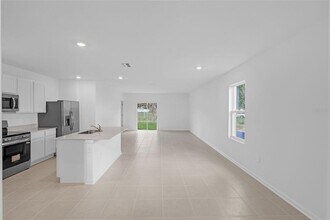 5428 Meadow Walk Dr in Davenport, FL - Building Photo - Building Photo