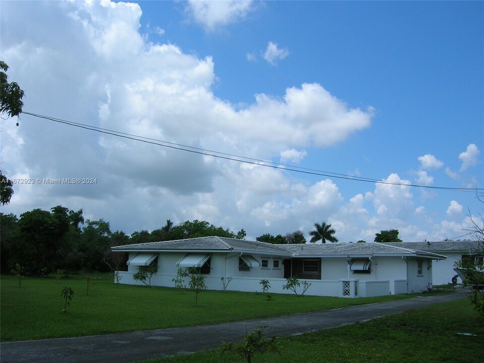 30090 SW 170th Ave in Homestead, FL - Building Photo