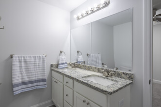 Keystone Luxury Apartments in Columbia, SC - Building Photo - Interior Photo