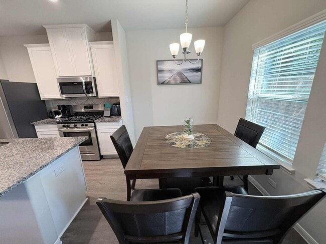 3614 Vista Pointe Dr in Pasadena, TX - Foto de edificio - Building Photo