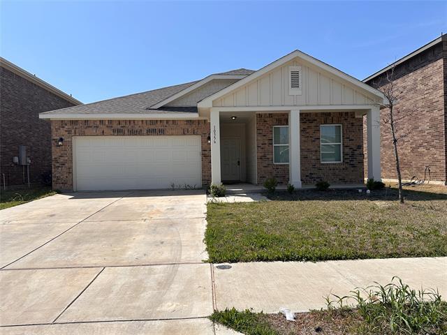 10356 Castle Lyons Ln in Crowley, TX - Building Photo