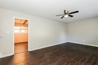 446 Wexwood Dr in Riverdale, GA - Building Photo - Building Photo