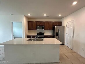 19 NW 29th Terrace in Cape Coral, FL - Building Photo - Building Photo