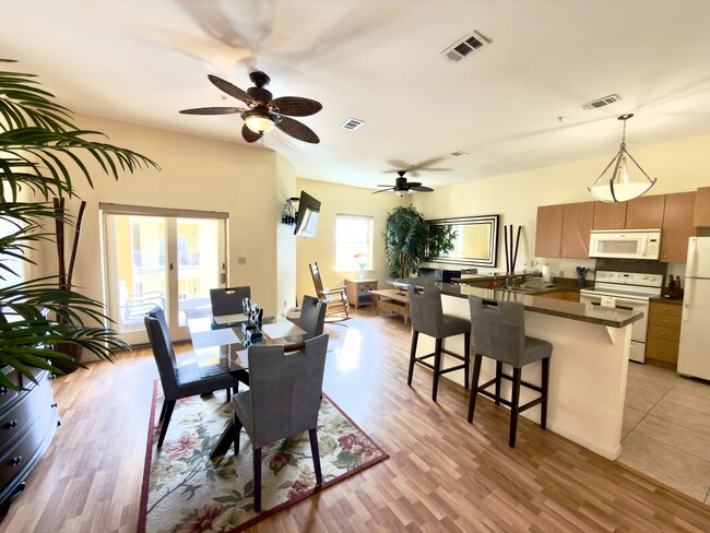 6410 Padre Blvd, Unit 302 in South Padre Island, TX - Foto de edificio - Building Photo