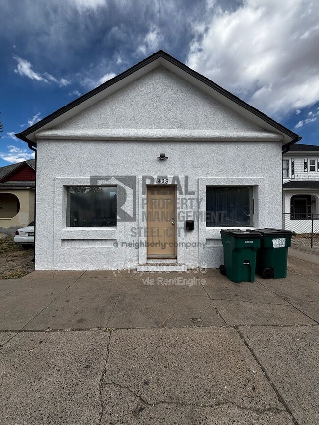 property at 1428 E Orman Ave