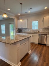 320 Alameda Ln in Anderson, SC - Foto de edificio - Building Photo