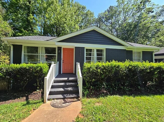 property at 2863 Catalina Dr
