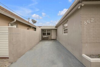 862 W 79th St in Hialeah, FL - Building Photo - Building Photo