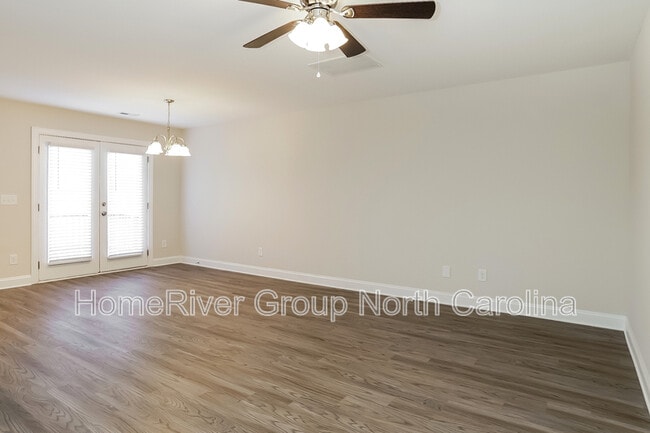 310 Beaumont Cir in Clemmons, NC - Building Photo - Building Photo