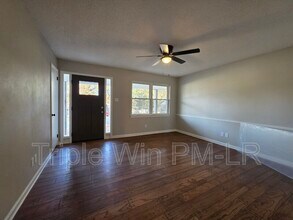 109 S Longfield Ave in North Little Rock, AR - Building Photo - Building Photo