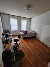 131 Park Dr, Unit 18 in Boston, MA - Foto de edificio - Building Photo
