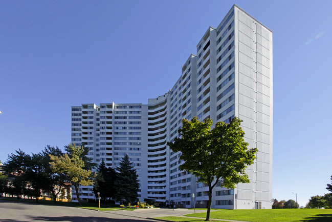 530 Lolita Gdns in Mississauga, ON - Building Photo - Primary Photo