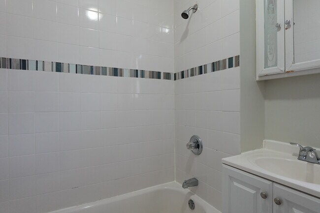 117-119-119 Parkview Terrace in Newark, NJ - Building Photo - Building Photo