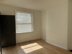 1306-1308-1308 Complete St, Unit 1308-APT 2 in Pittsburgh, PA - Foto de edificio - Building Photo