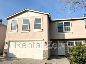 3725 Larkspur Ave in Merced, CA - Building Photo - Building Photo