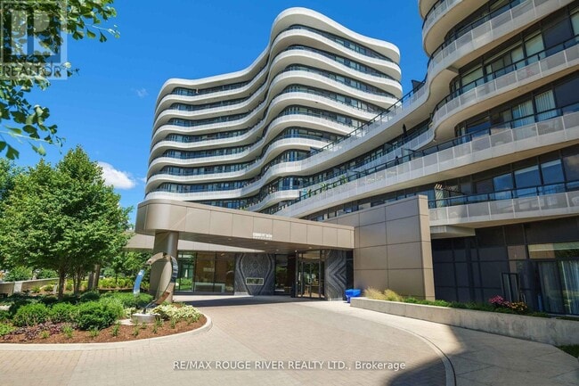 property at 99-699 The Donway W