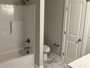 1815 Fox Den Way in Greenville, NC - Building Photo - Building Photo