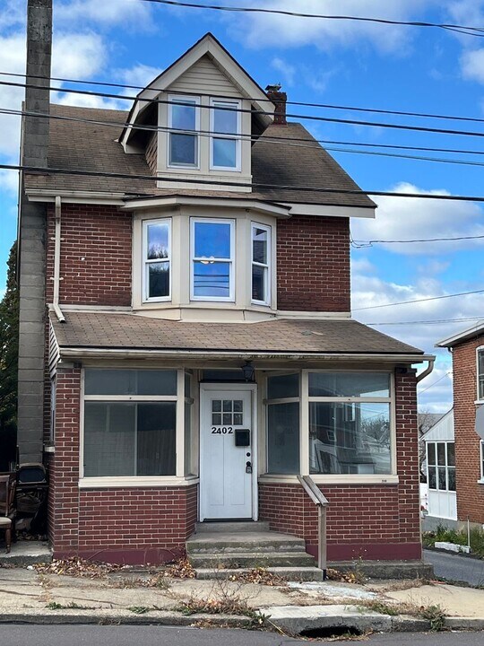 2402-2404 S 4th St in Allentown, PA - Building Photo