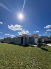 2602 Angel Fls Dr in Davenport, FL - Foto de edificio - Building Photo