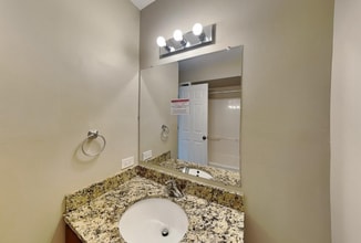 16 Timberlane Dr in Palatine, IL - Building Photo - Building Photo