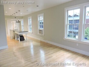 40 Bow St, Unit 1 in Cambridge, MA - Foto de edificio - Building Photo