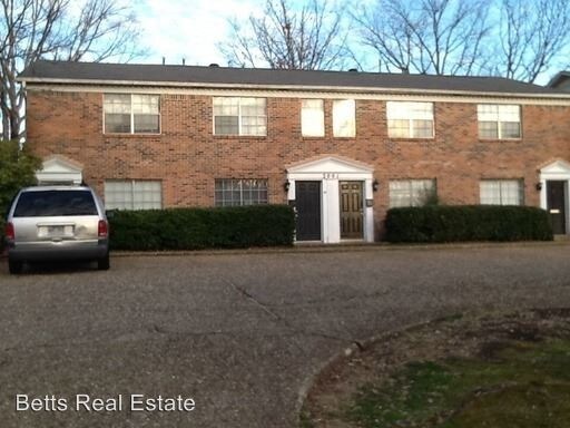 2001 Sanford Dr in Little Rock, AR - Building Photo