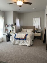 623 S Lucas St, Unit 625 in Iowa City, IA - Building Photo - Building Photo