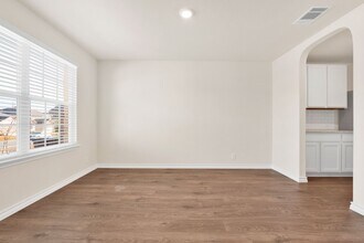 193 Ringed in San Antonio, TX - Building Photo - Building Photo