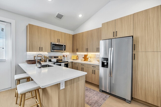 Greenway Village at the Link in Frisco, TX - Building Photo - Building Photo