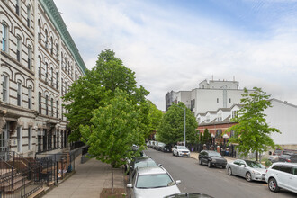 302 Sumpter St in Brooklyn, NY - Building Photo - Building Photo