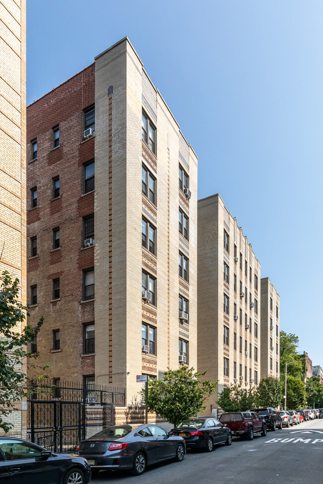 60 Cooper St in New York, NY - Foto de edificio - Building Photo