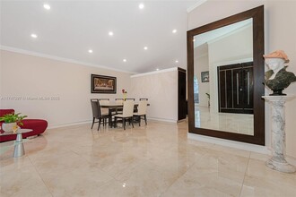 3233 W 76th Pl in Hialeah, FL - Building Photo - Building Photo