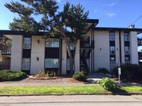 2733 61st Ave SW in Seattle, WA - Foto de edificio - Building Photo