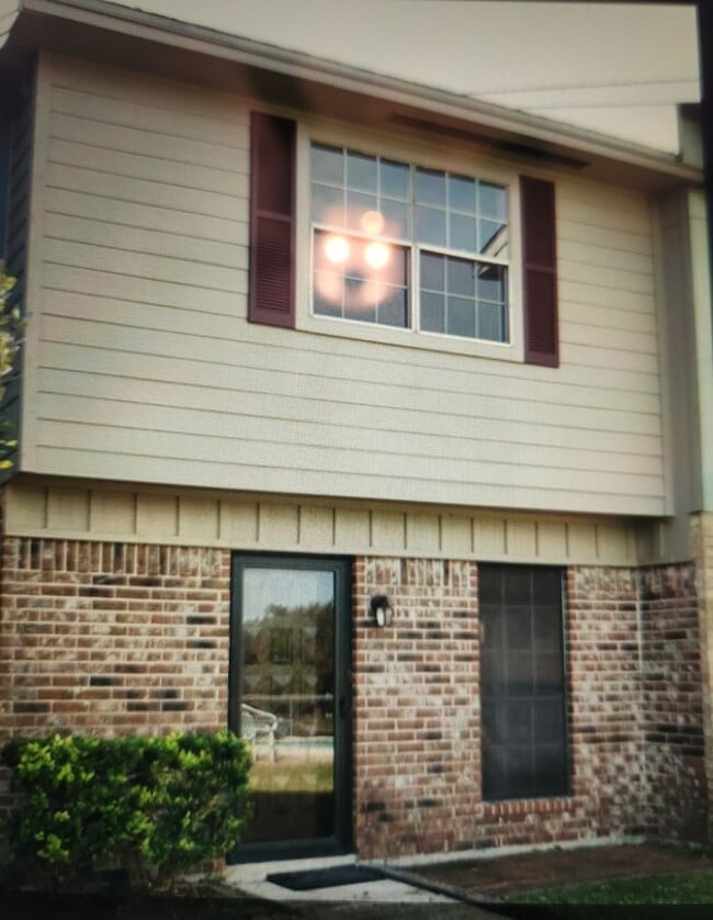property at 8912 Glacier Ave