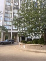 5455 N Sheridan Rd in Chicago, IL - Building Photo