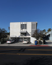 1217 N Virgil Ave in Los Angeles, CA - Building Photo - Building Photo