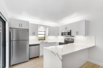 2695 Albatross Rd N in Delray Beach, FL - Foto de edificio - Building Photo