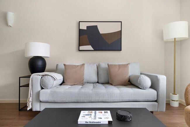 3100 Esperanza Crossing in Austin, TX - Building Photo - Building Photo