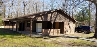 327 Wilkerson Rd in Natchitoches, LA - Building Photo