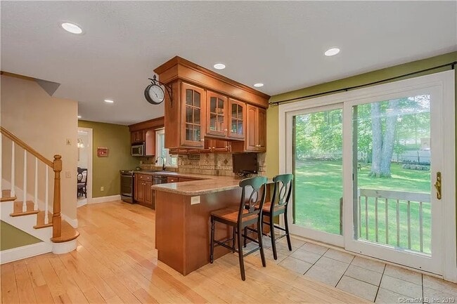 98 Palmer Dr in South Windsor, CT - Building Photo - Building Photo