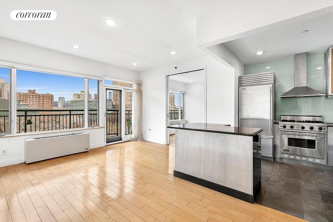 189 Bridge St in Brooklyn, NY - Building Photo