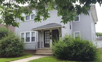 203-205 W Stadium Ave in West Lafayette, IN - Building Photo