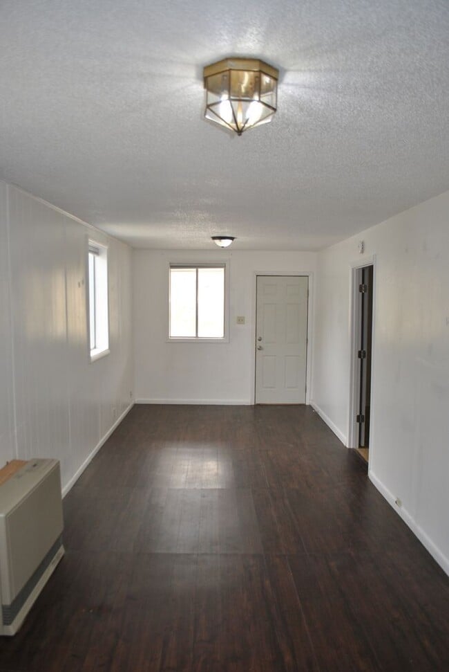 1215 W Pine St in Rawlins, WY - Building Photo - Building Photo