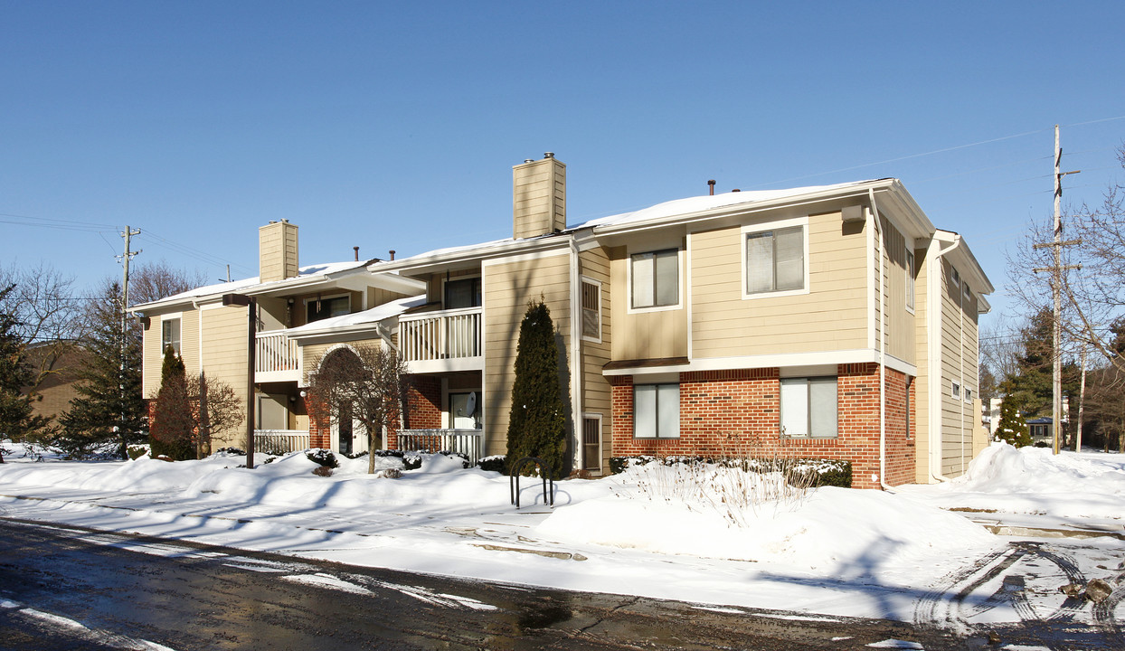 Creekwood in Ann Arbor, MI - Building Photo