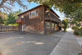 350 Channing Ave in Palo Alto, CA - Building Photo - Building Photo