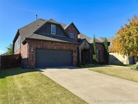 4724 S 168th E Ave, Unit 1 in Tulsa, OK - Building Photo