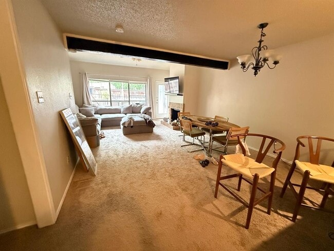 7205 Waldon Dr in Austin, TX - Foto de edificio - Building Photo