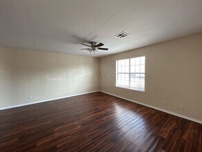 908 McDaniel Cir in Killeen, TX - Building Photo - Building Photo